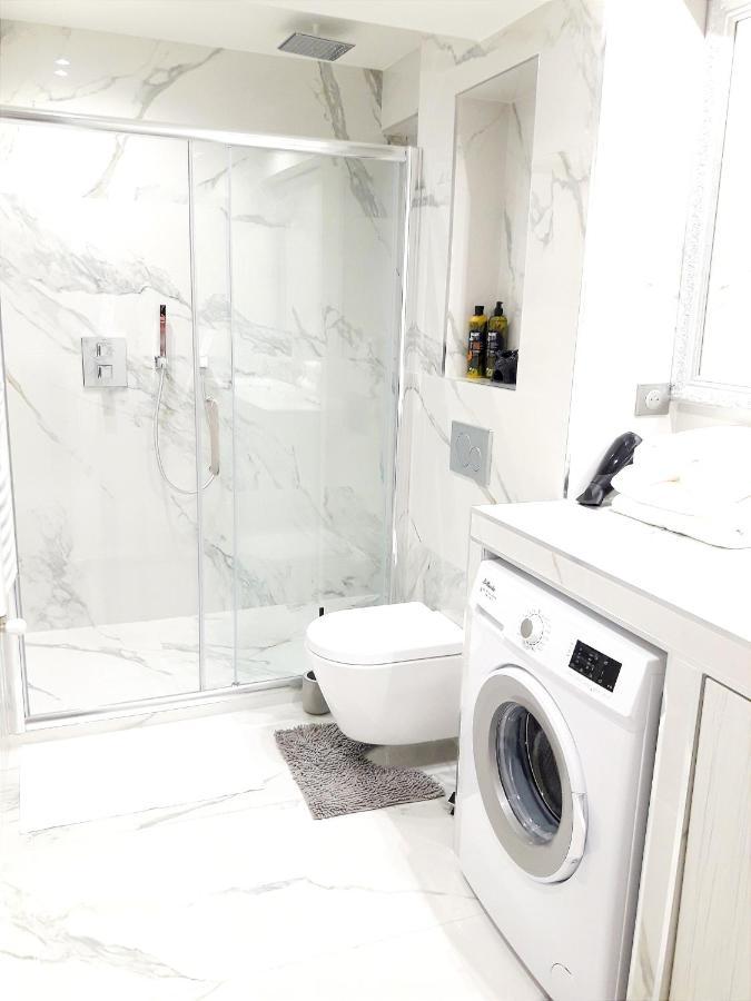 Light Apartment Center City 키시나우 외부 사진