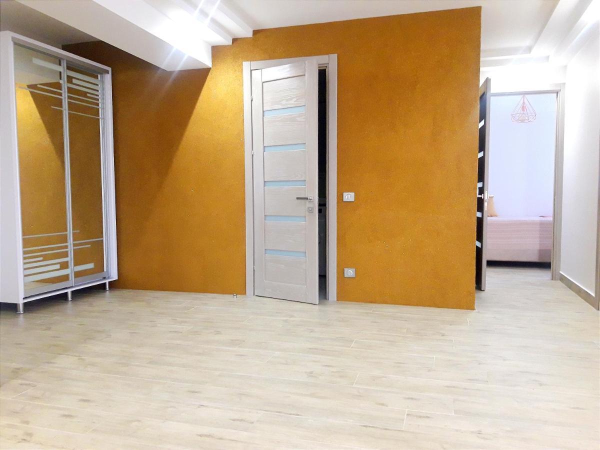 Light Apartment Center City 키시나우 외부 사진
